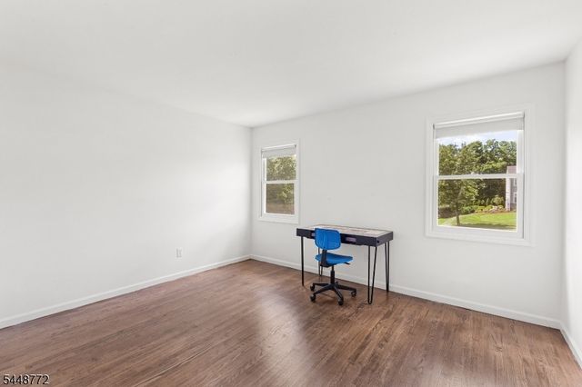 8 Patriot Rd, Peapack Gladstone Boro, NJ 07934