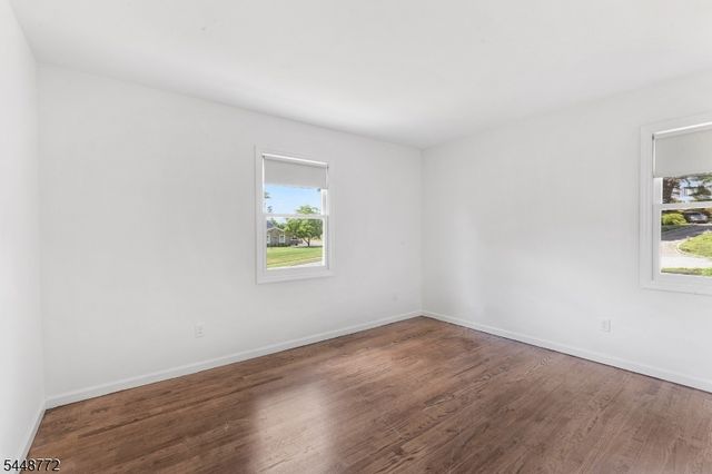 8 Patriot Rd, Peapack Gladstone Boro, NJ 07934