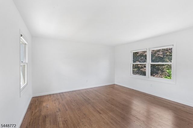 8 Patriot Rd, Peapack Gladstone Boro, NJ 07934