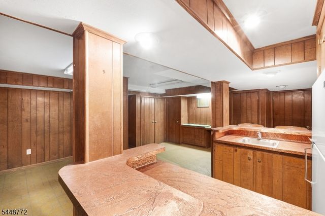8 Patriot Rd, Peapack Gladstone Boro, NJ 07934