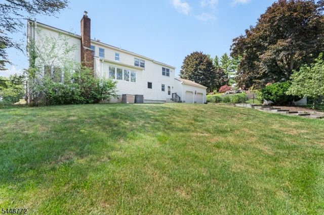 8 Patriot Rd, Peapack Gladstone Boro, NJ 07934