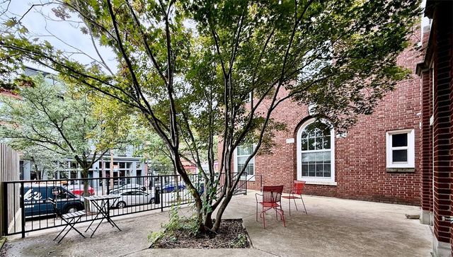 212 45th St 2D, Lawrenceville, PA 15201