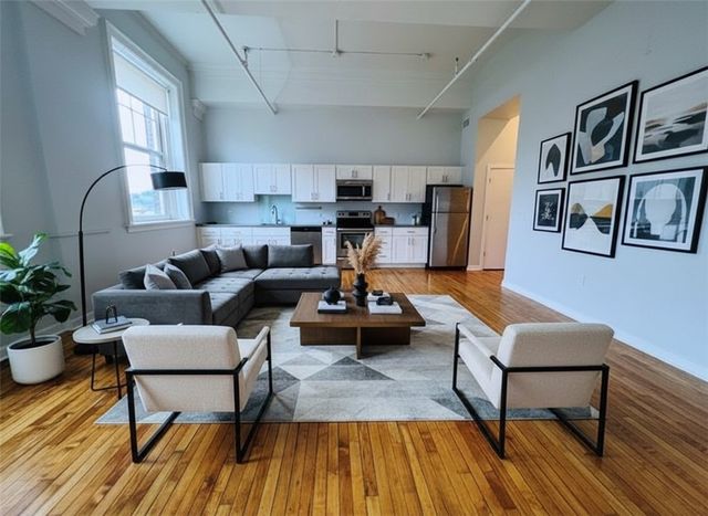 212 45th St 2D, Lawrenceville, PA 15201