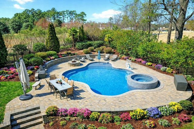 6701 Foxfire Place, Raleigh, NC 27615