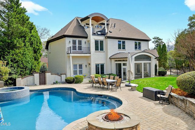 6701 Foxfire Place, Raleigh, NC 27615