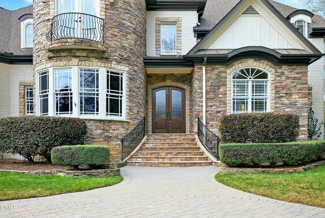 6701 Foxfire Place, Raleigh, NC 27615