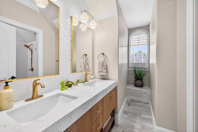 6701 Foxfire Place, Raleigh, NC 27615