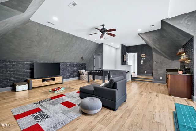 6701 Foxfire Place, Raleigh, NC 27615