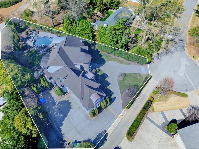 6701 Foxfire Place, Raleigh, NC 27615