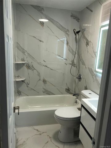 25-28 120th Street C2B, Flushing, NY 11354