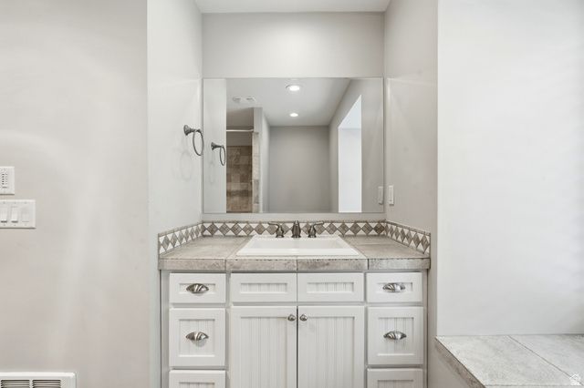 6313 BYBEE DR, Uintah, UT 84403