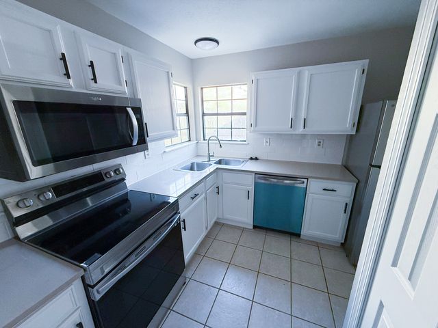 409-411 Dollins Street, Cedar Hill, TX 75104