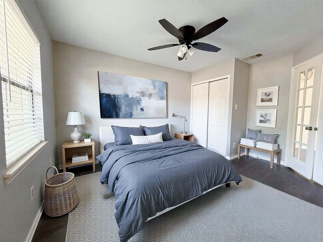 409-411 Dollins Street, Cedar Hill, TX 75104