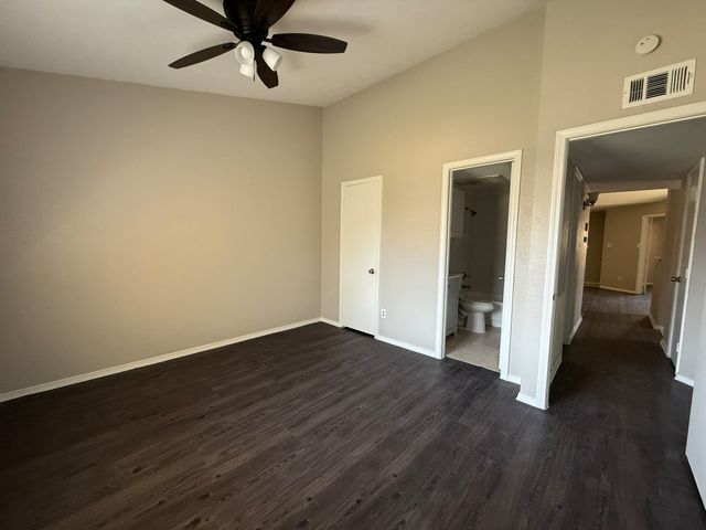 409-411 Dollins Street, Cedar Hill, TX 75104