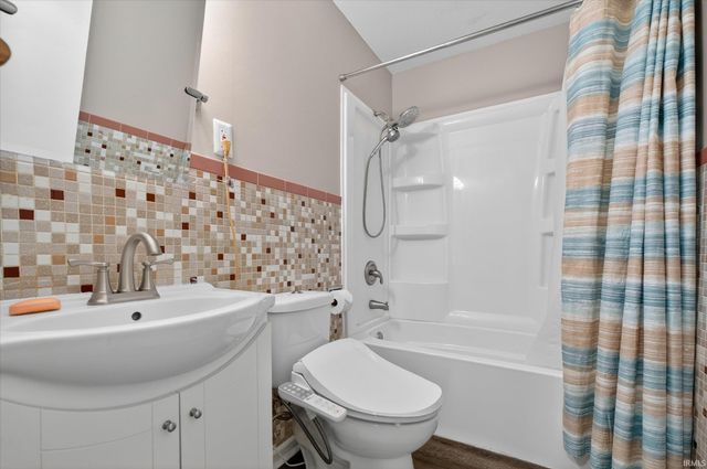 1123 Hedgewood Drive, Lafayette, IN 47904