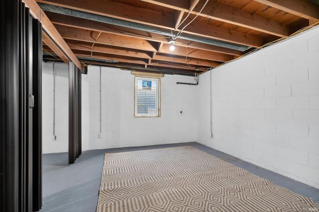 1123 Hedgewood Drive, Lafayette, IN 47904