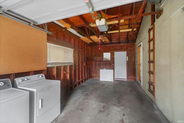 1123 Hedgewood Drive, Lafayette, IN 47904