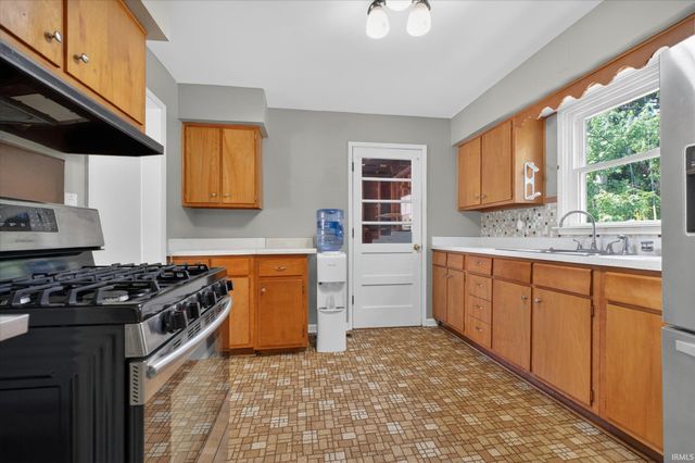 1123 Hedgewood Drive, Lafayette, IN 47904