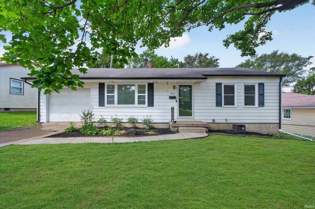 1123 Hedgewood Drive, Lafayette, IN 47904
