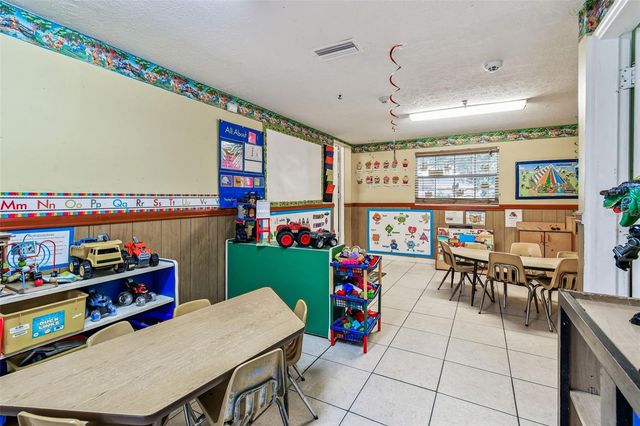 9912 N MYRTLE STREET, Tampa, FL 33617