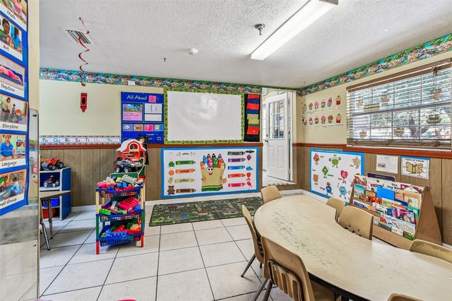 9912 N MYRTLE STREET, Tampa, FL 33617