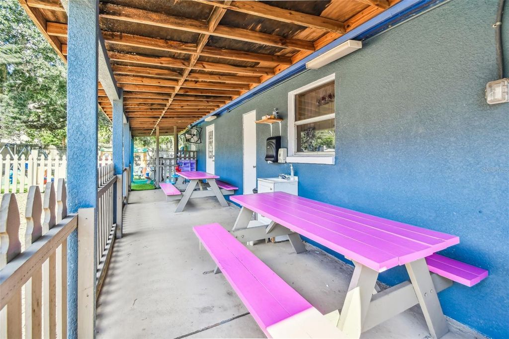 Image 33 of property listing at 9912 N MYRTLE STREET, Tampa, FL 33617