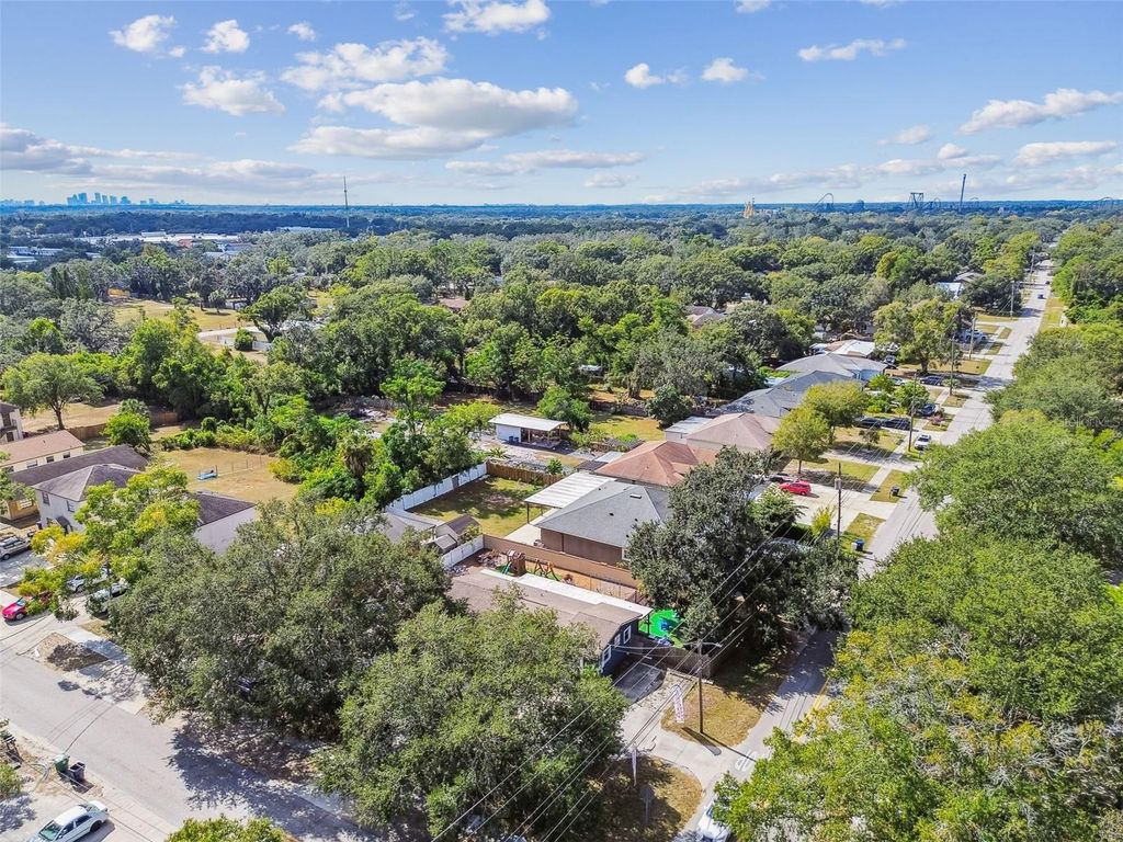 Image 56 of property listing at 9912 N MYRTLE STREET, Tampa, FL 33617