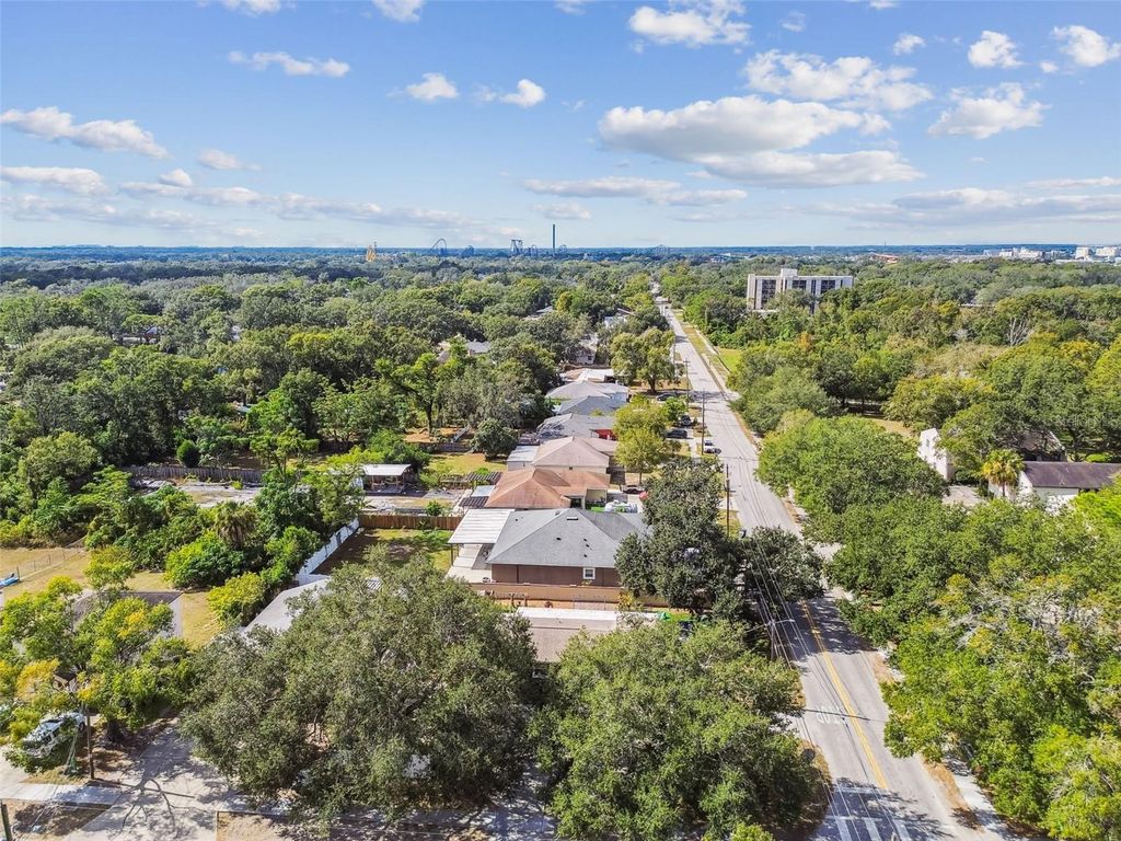 Image 57 of property listing at 9912 N MYRTLE STREET, Tampa, FL 33617