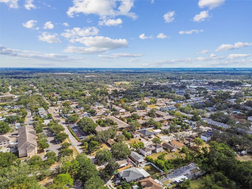 Image 64 of property listing at 9912 N MYRTLE STREET, Tampa, FL 33617