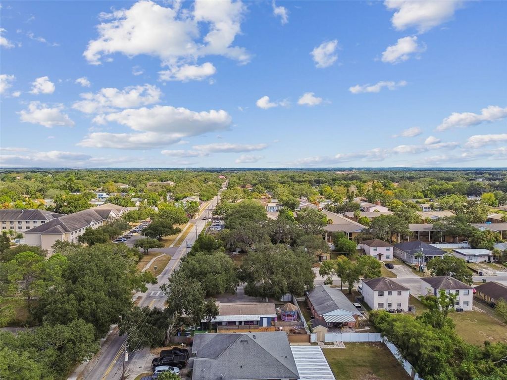 Image 66 of property listing at 9912 N MYRTLE STREET, Tampa, FL 33617