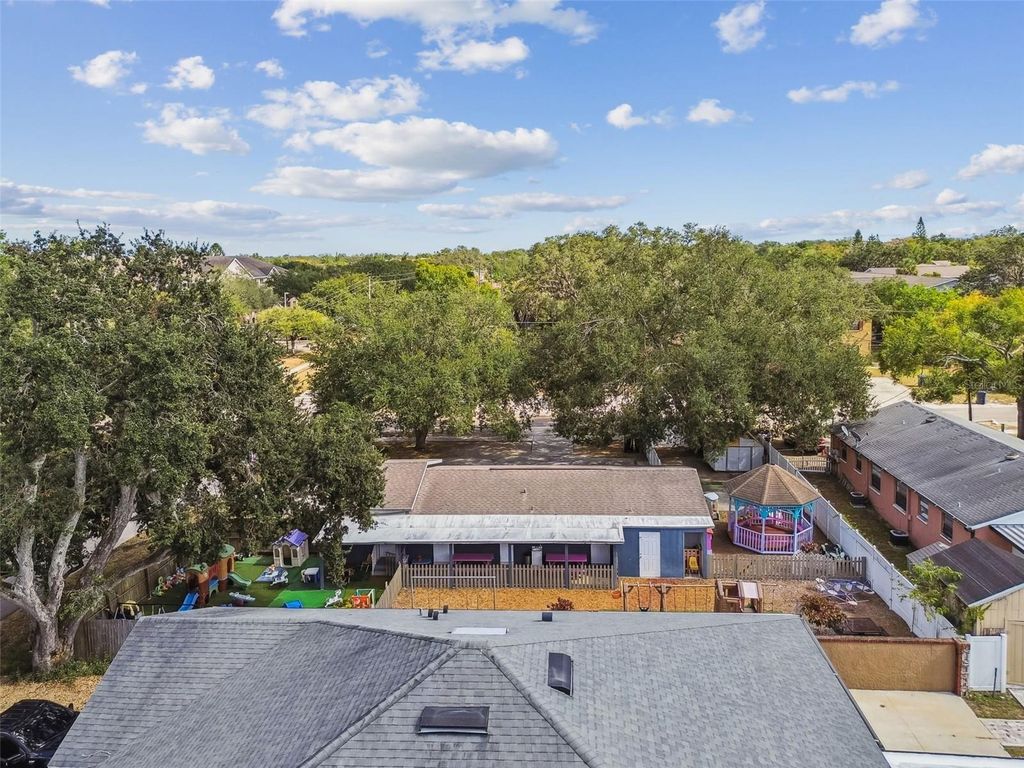 Image 69 of property listing at 9912 N MYRTLE STREET, Tampa, FL 33617