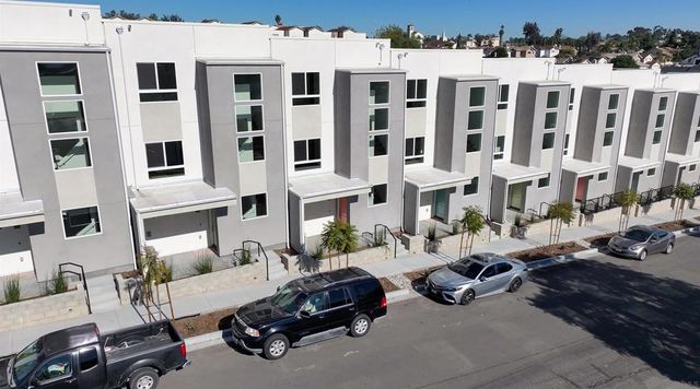 4956 Ocean View Blvd, San Diego, CA 92113