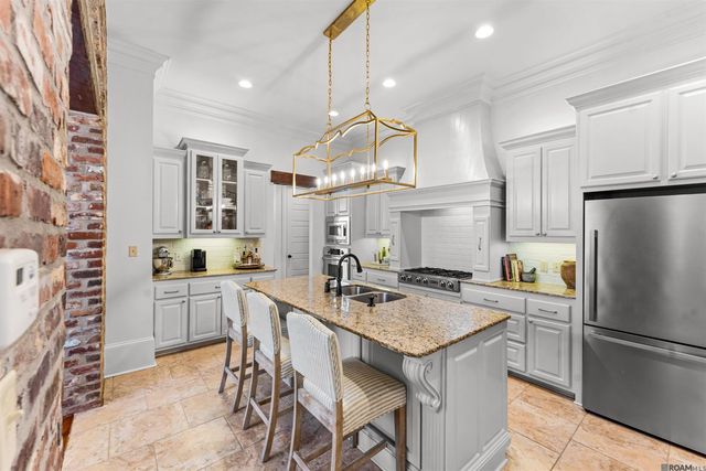 2157 S Turnberry Ave, Zachary, LA 70791