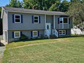 31 Hillside Drive, Williston, VT 05495