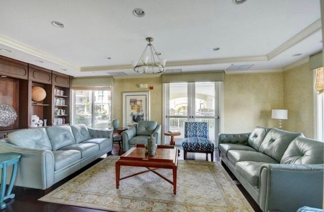 802 W Windward Way 216, Lantana, FL 33462