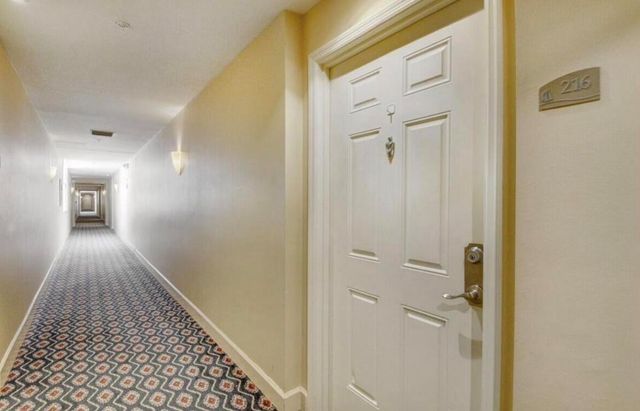 802 W Windward Way 216, Lantana, FL 33462