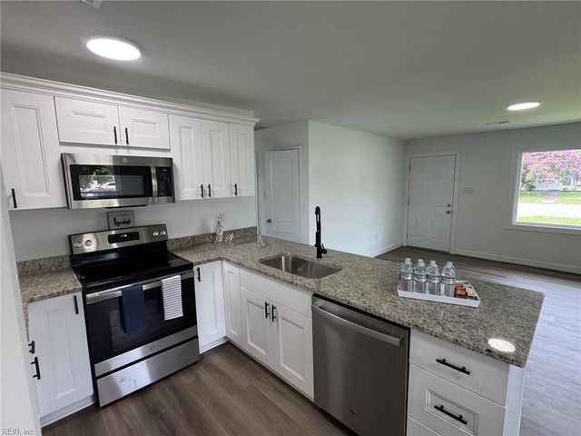 7306 Orcutt AVE, Newport News, VA 23605