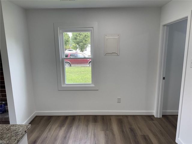 7306 Orcutt AVE, Newport News, VA 23605