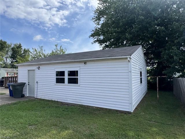 7306 Orcutt AVE, Newport News, VA 23605