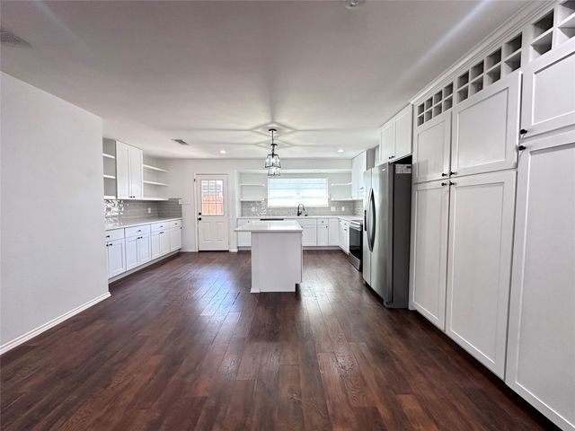 1818 Cripple Creek Drive, Garland, TX 75041