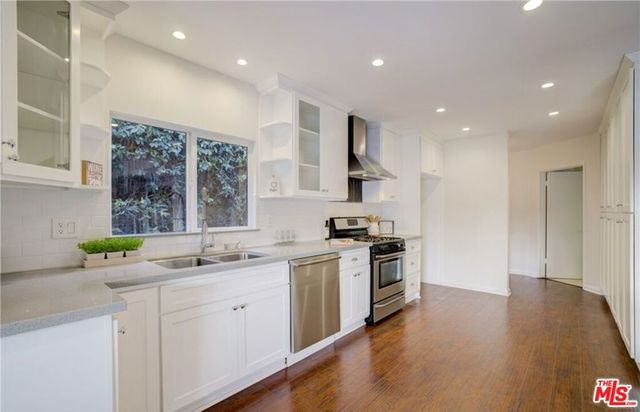 13633 Sylvan Street, Valley Glen, CA 91401