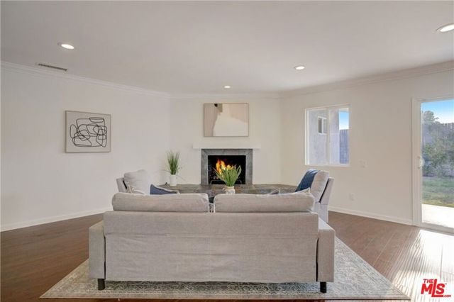 13633 Sylvan Street, Valley Glen, CA 91401