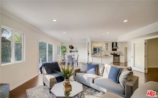 13633 Sylvan Street, Valley Glen, CA 91401