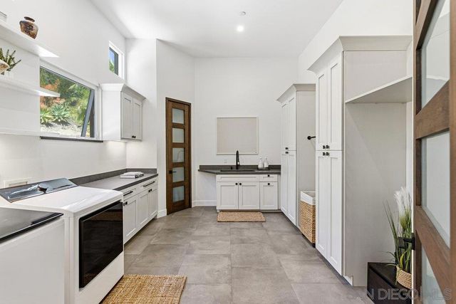 1240 Berryman Canyon, Encinitas, CA 92024