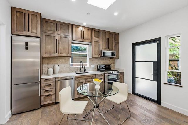 1240 Berryman Canyon, Encinitas, CA 92024