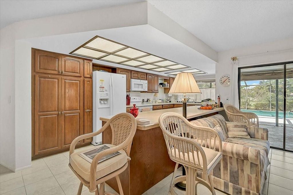 Image 15 of property listing at 3842 TORREY PINES WAY, Sarasota, FL 34238