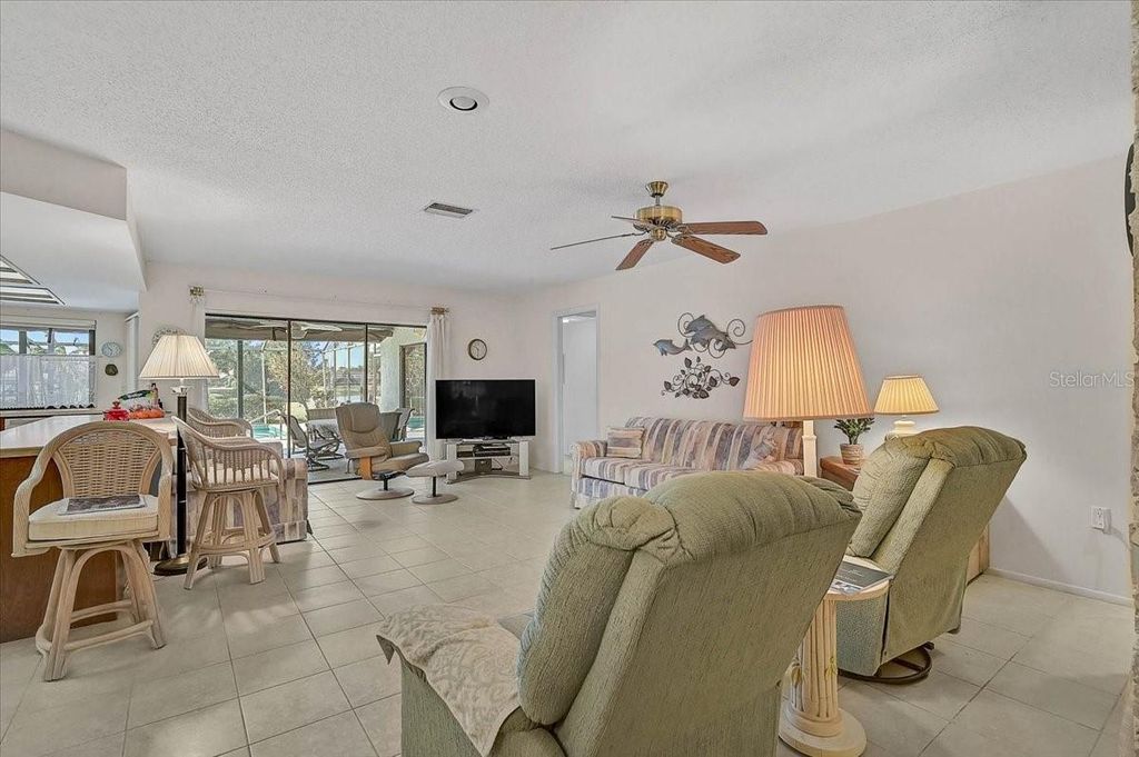 Image 26 of property listing at 3842 TORREY PINES WAY, Sarasota, FL 34238