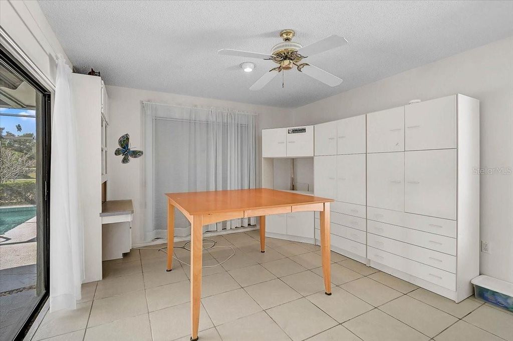 Image 34 of property listing at 3842 TORREY PINES WAY, Sarasota, FL 34238