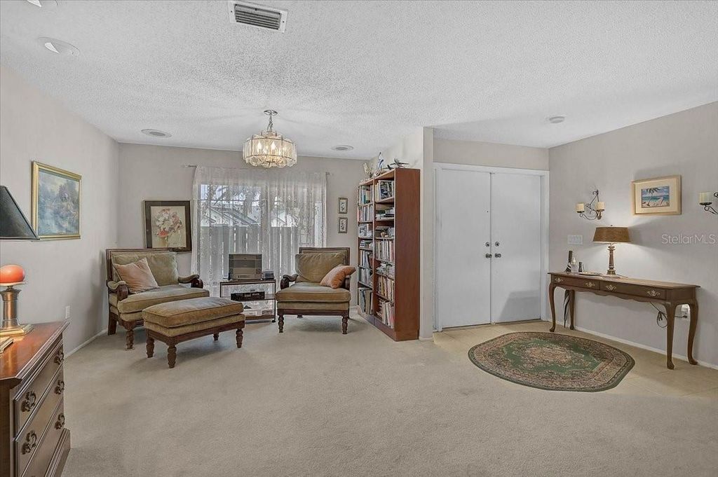 Image 6 of property listing at 3842 TORREY PINES WAY, Sarasota, FL 34238