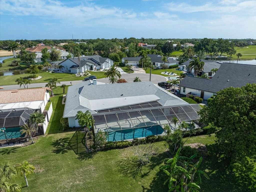 Image 60 of property listing at 3842 TORREY PINES WAY, Sarasota, FL 34238